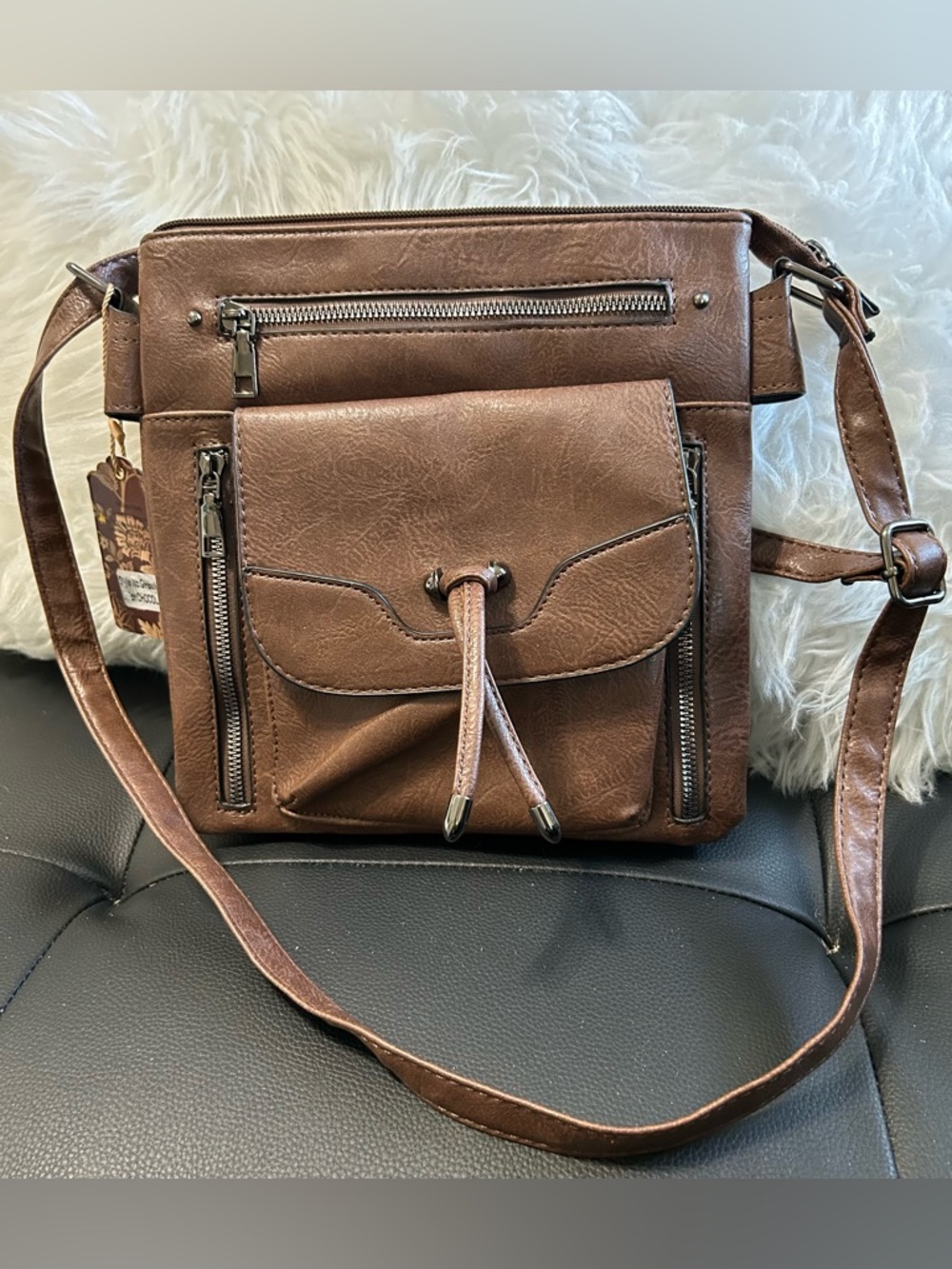 NWT Steve & Hadley Vintage Inspired Saddle Bag Multi Pocket Crossbody- Brown